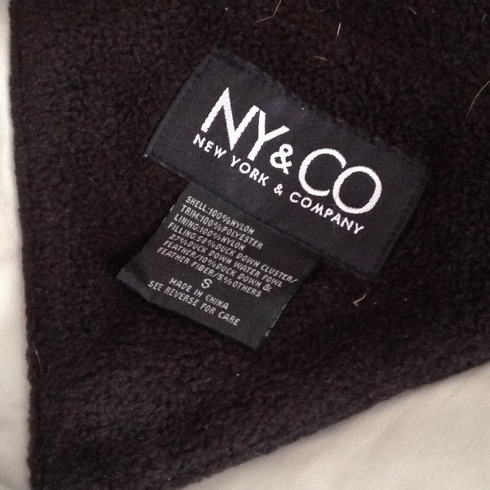 New York & Company Puffer Vest - Picture 3 of 4